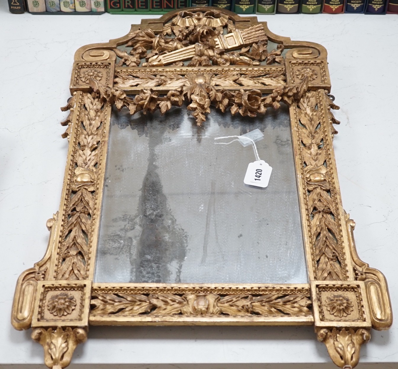 An early 19th century giltwood wall mirror, 82x51cm